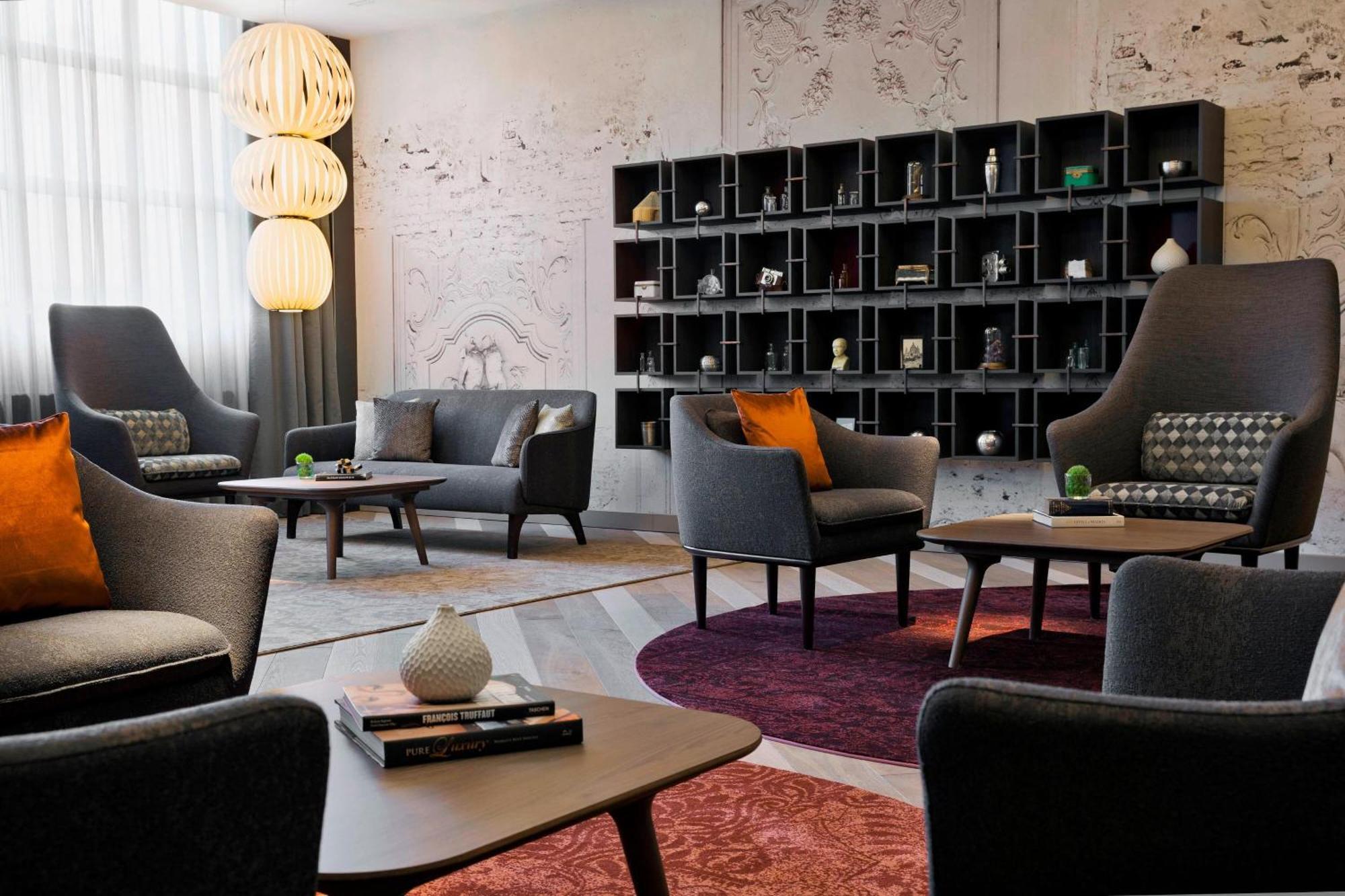 Renaissance Hotel